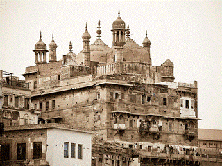 https://theindianmuslim.files.wordpress.com/2015/06/062315_0738_aurangzebal17.gif?w=320
