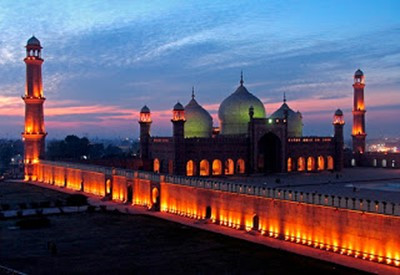 https://theindianmuslim.files.wordpress.com/2015/06/062315_0738_aurangzebal33.jpg?w=400